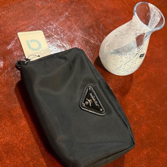 Modella Black Cosmetic Bag - Picture 1 of 6